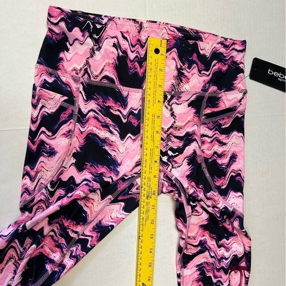 Bebe Sport women’s black & pink print with side pockets capri Sz-S NWT I8 - Picture 7 of 10